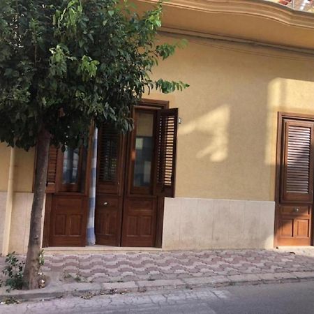Casa Nonna Maria Apartment Трапето Екстериор снимка